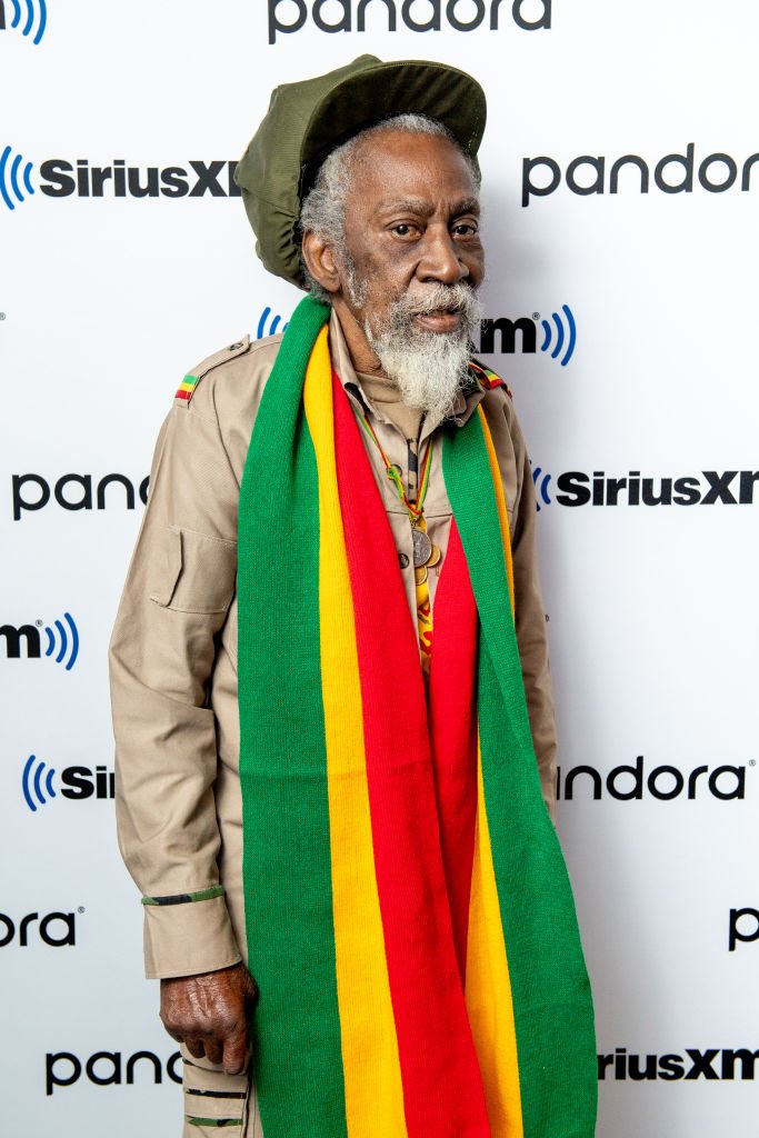 Bunny Wailer des Wailers visite les studios SiriusXM le 04 novembre 2019 à New York. | Photo : Getty Images