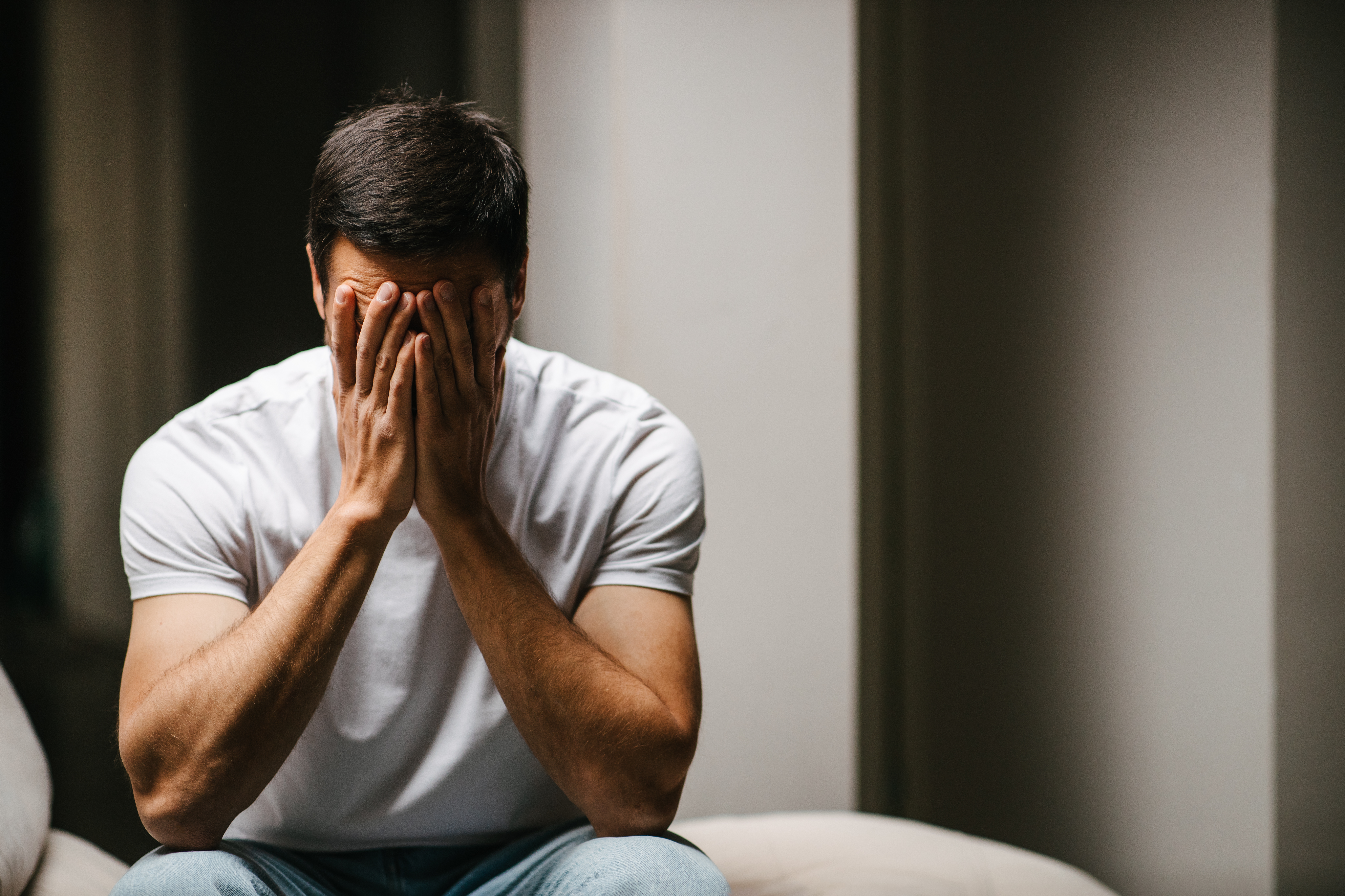 Depressed young man | Source: Getty Images