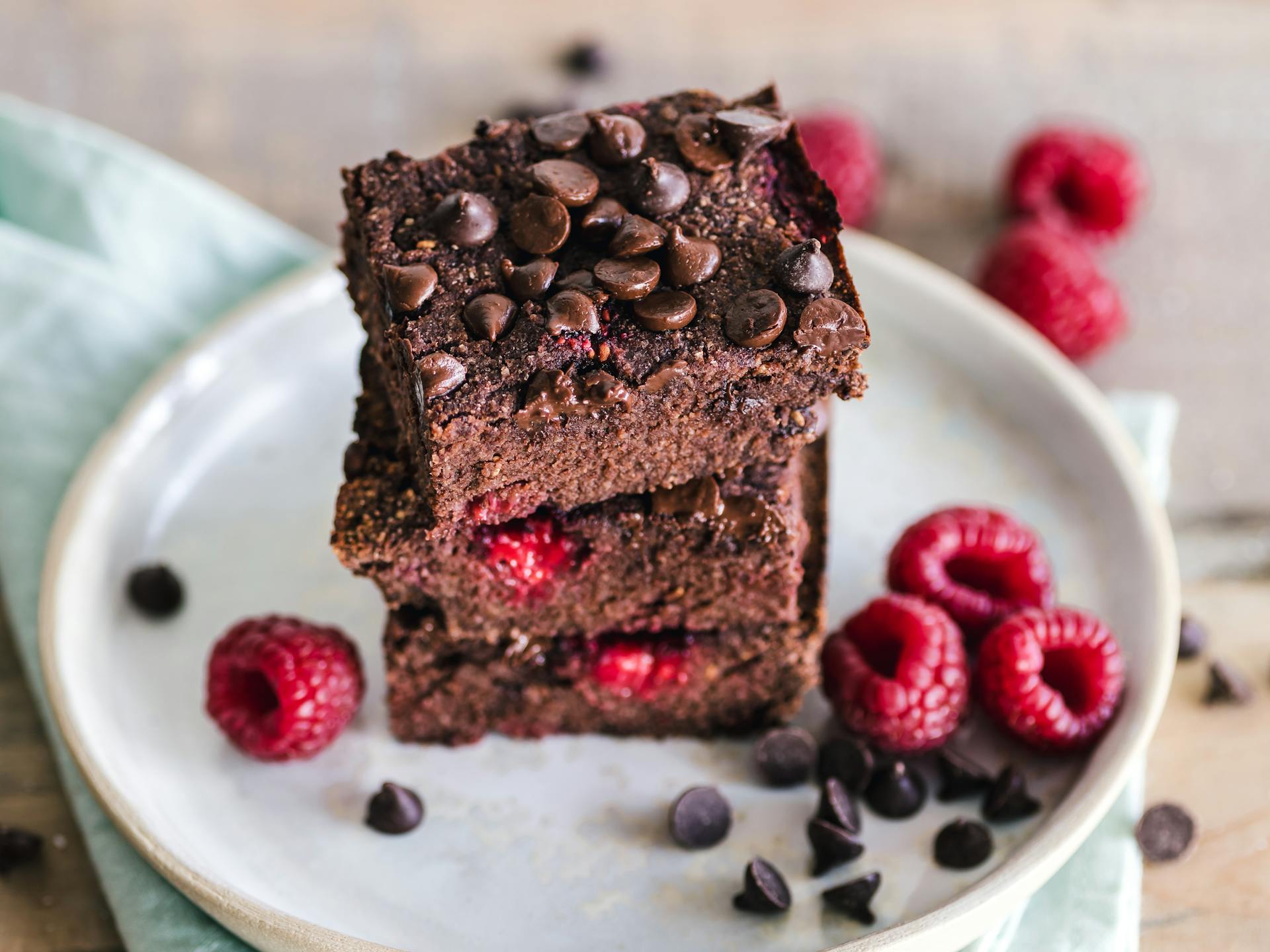 A close-up photo of stacked brownies | Source: Pexels