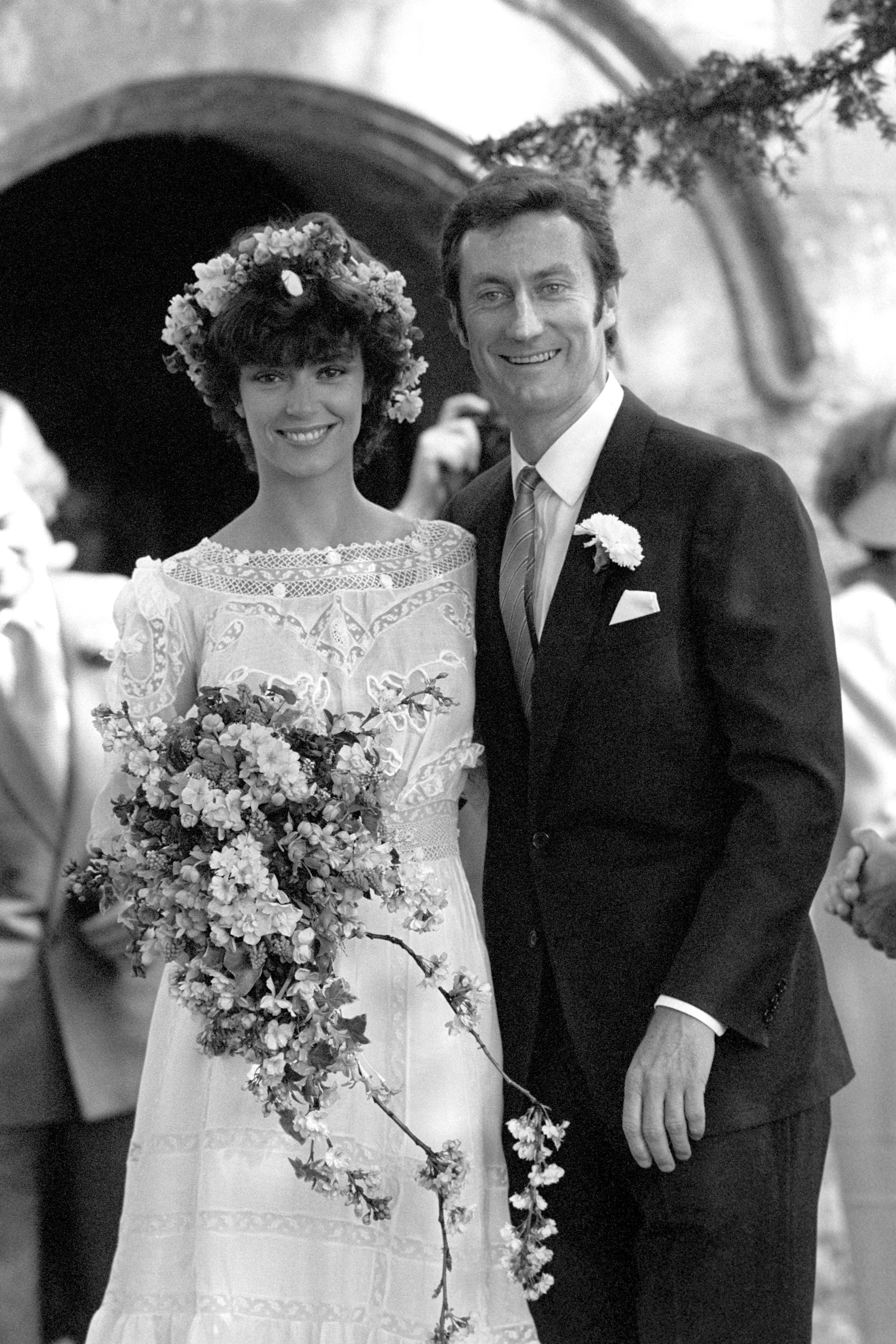 Actress Rachel Ward and Australian actor Bryan Brown at their wedding at Ward's father's estate; Cornwell Manor, near Chipping Norton, Oxfordshire. | Source: Getty Images