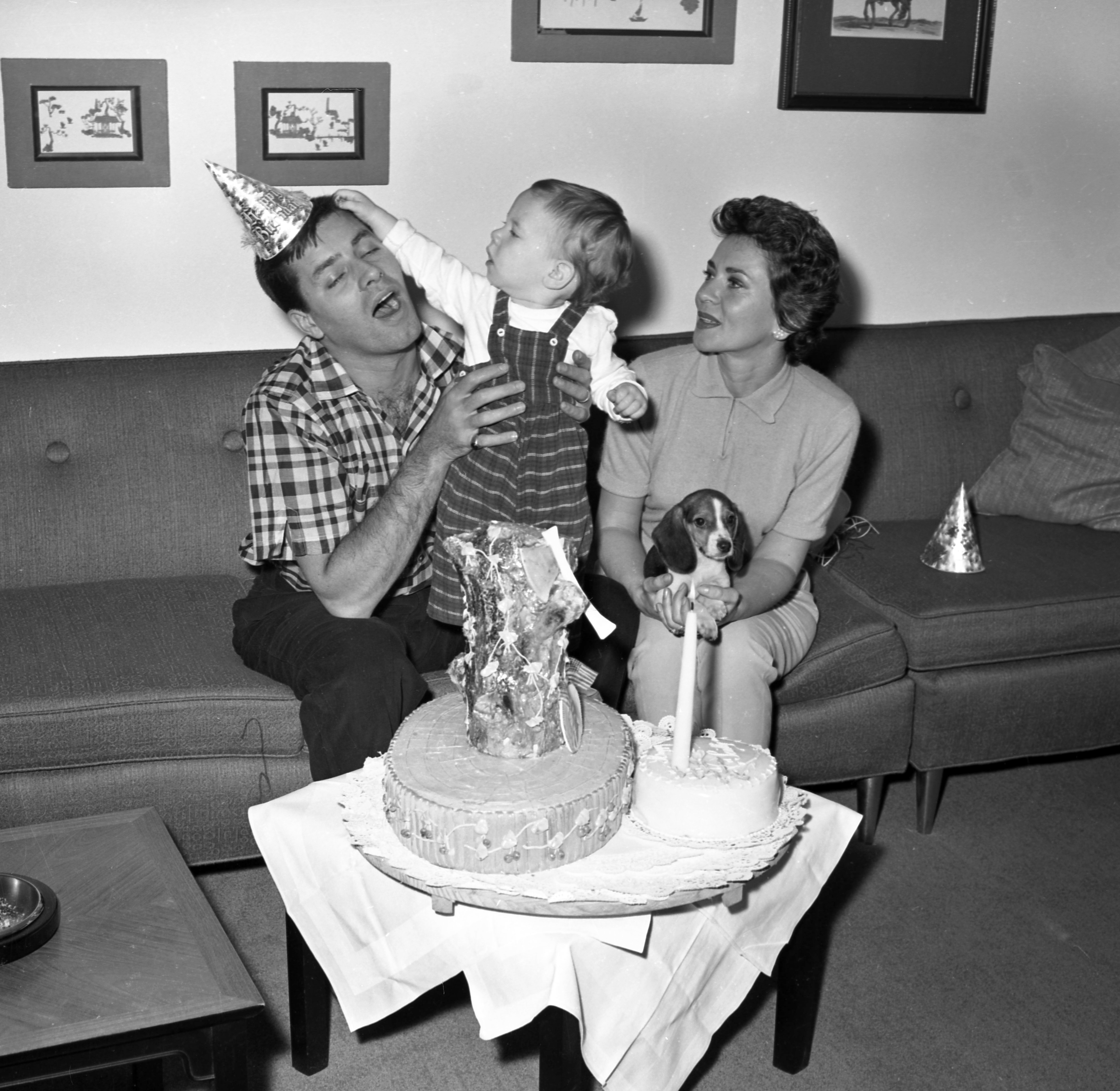 Entertainer Jerry Lewis, his wife Patti Palmer and their son Scott on February 7 1957 in New York | Source: Getty Images