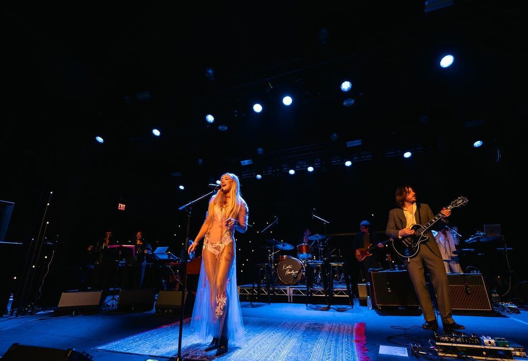Kate Hudson performing on stage in Los Angeles from an Instagram post dated May 21, 2024 | Source: Instagram/katehudson/