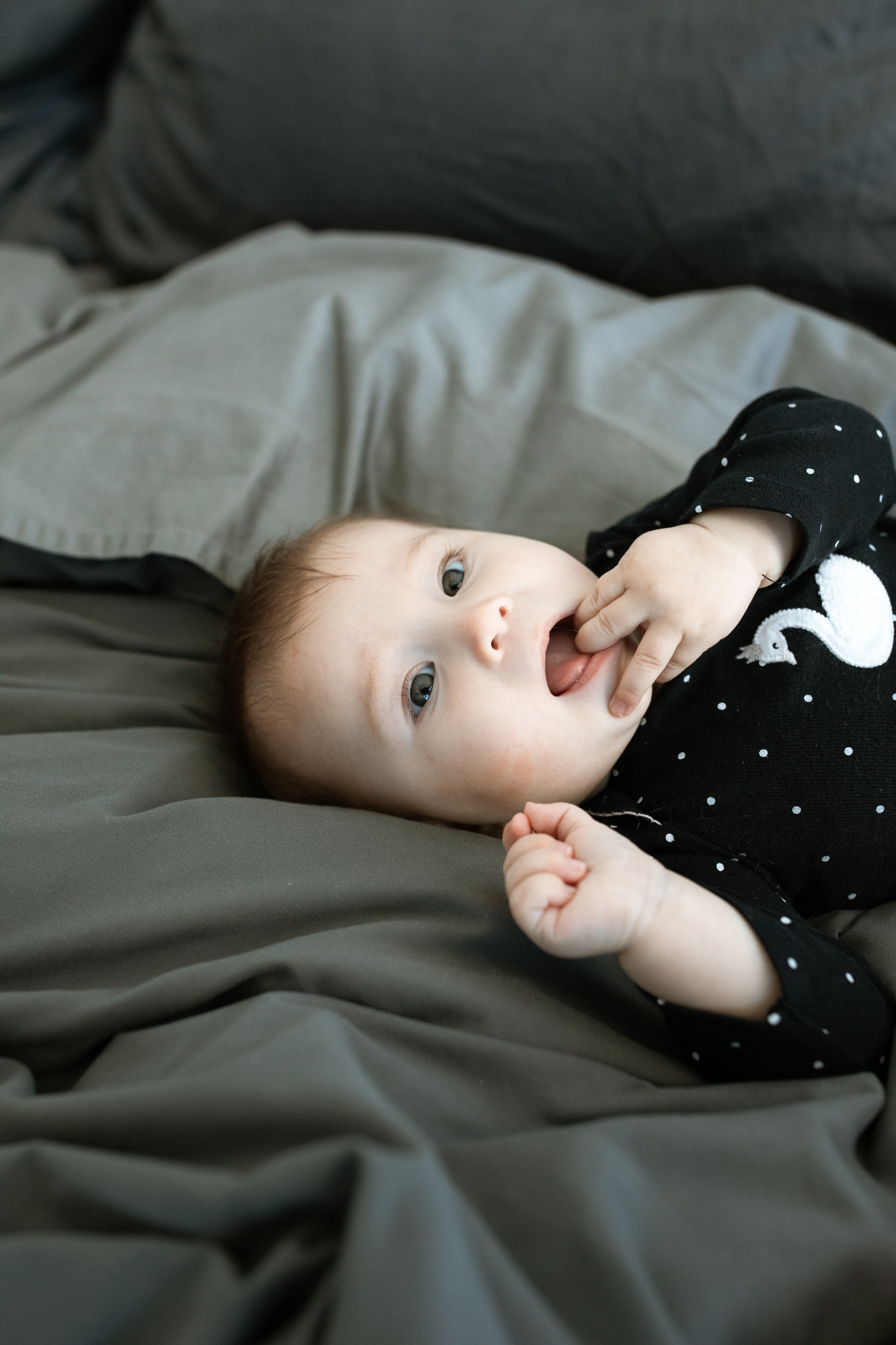 Una bebé sonríe. | Foto: Pexels