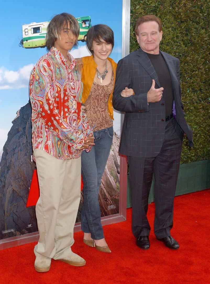 Robin Williams, daughter Zelda and son Cody during "RV" Los Angeles Premiere - Arrivals at Mann Village Theatre in Westwood, California, United States. | Getty Images