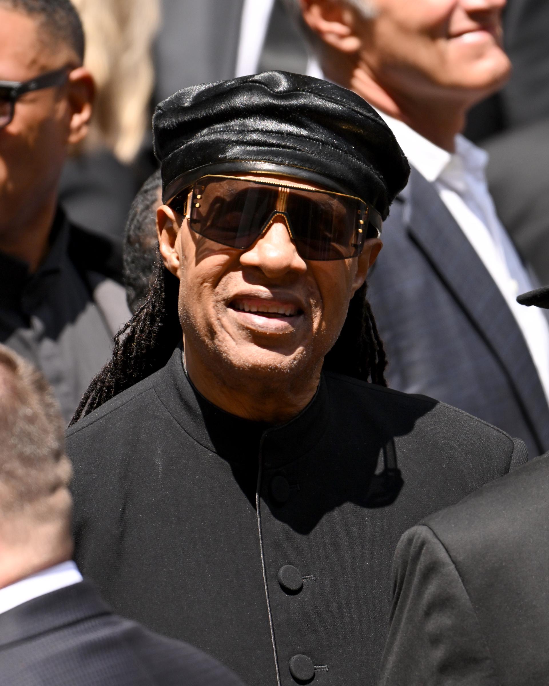 Stevie Wonder and Davis shared a friendship spanning more than five decades, with Davis championing the singer-songwriter throughout his career and honoring him at numerous pre-Grammy galas. Wonder was among the many music icons who gathered to celebrate Davis' lasting impact on generations of artists. | Source: Getty Images