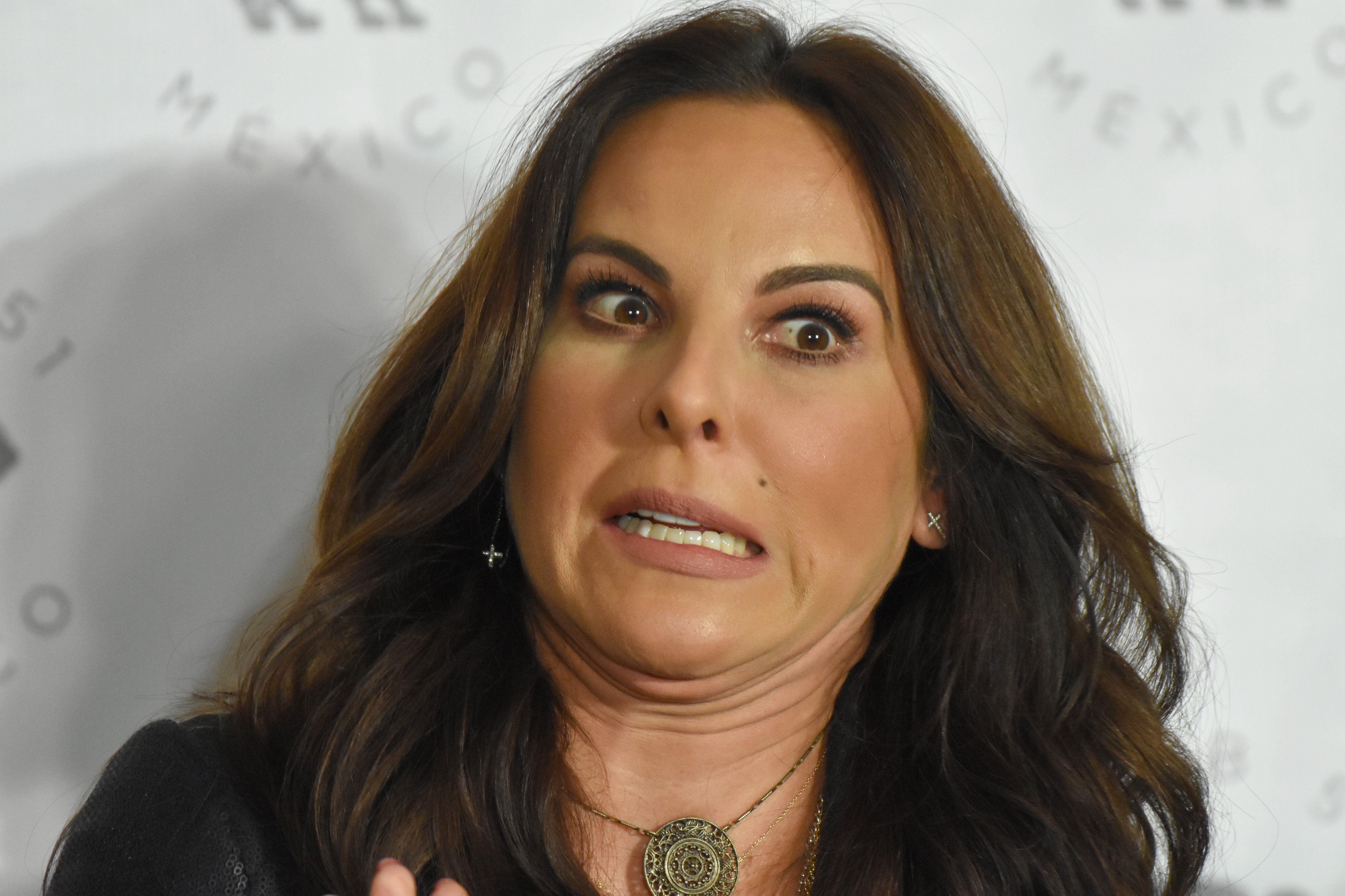 Kate del Castillo en conferencia de prensa en Club 51 el 20 de diciembre de 2018 en Ciudad de México, su primera aparición pública en México tras ser vetada por tres años || Fuente: Getty Images Kate del Castillo en conferencia de prensa en Club 51 el 20 de diciembre de 2018 en Ciudad de México, su primera aparición pública en México tras ser vetada por tres años || Fuente: Getty Images