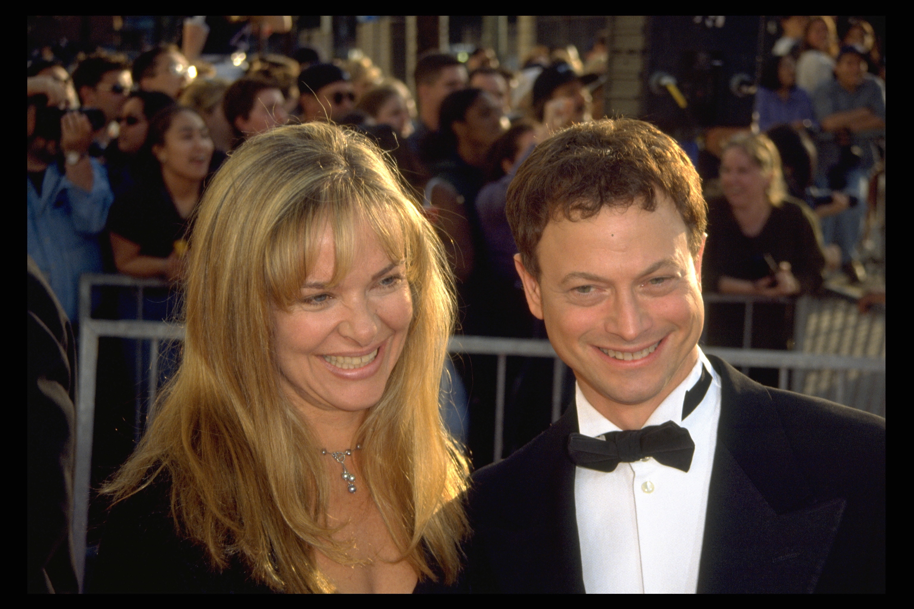 Gary Sinise and Moira Harris at the 4th Screen Actors Guild Awards in Los Angeles in March 1998 | Source: Getty Images