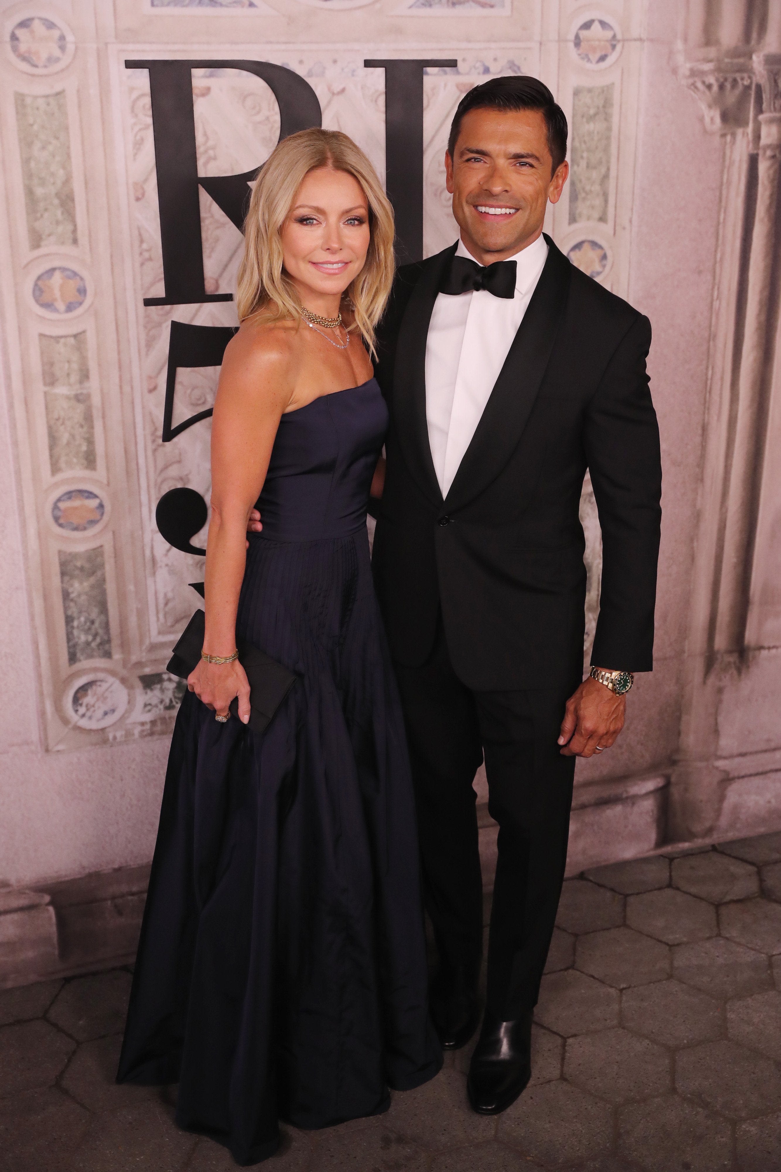 Kelly Ripa and Mark Consuelos attend the Ralph Lauren fashion show in New York City on September 7, 2018 | Photo: Getty Images