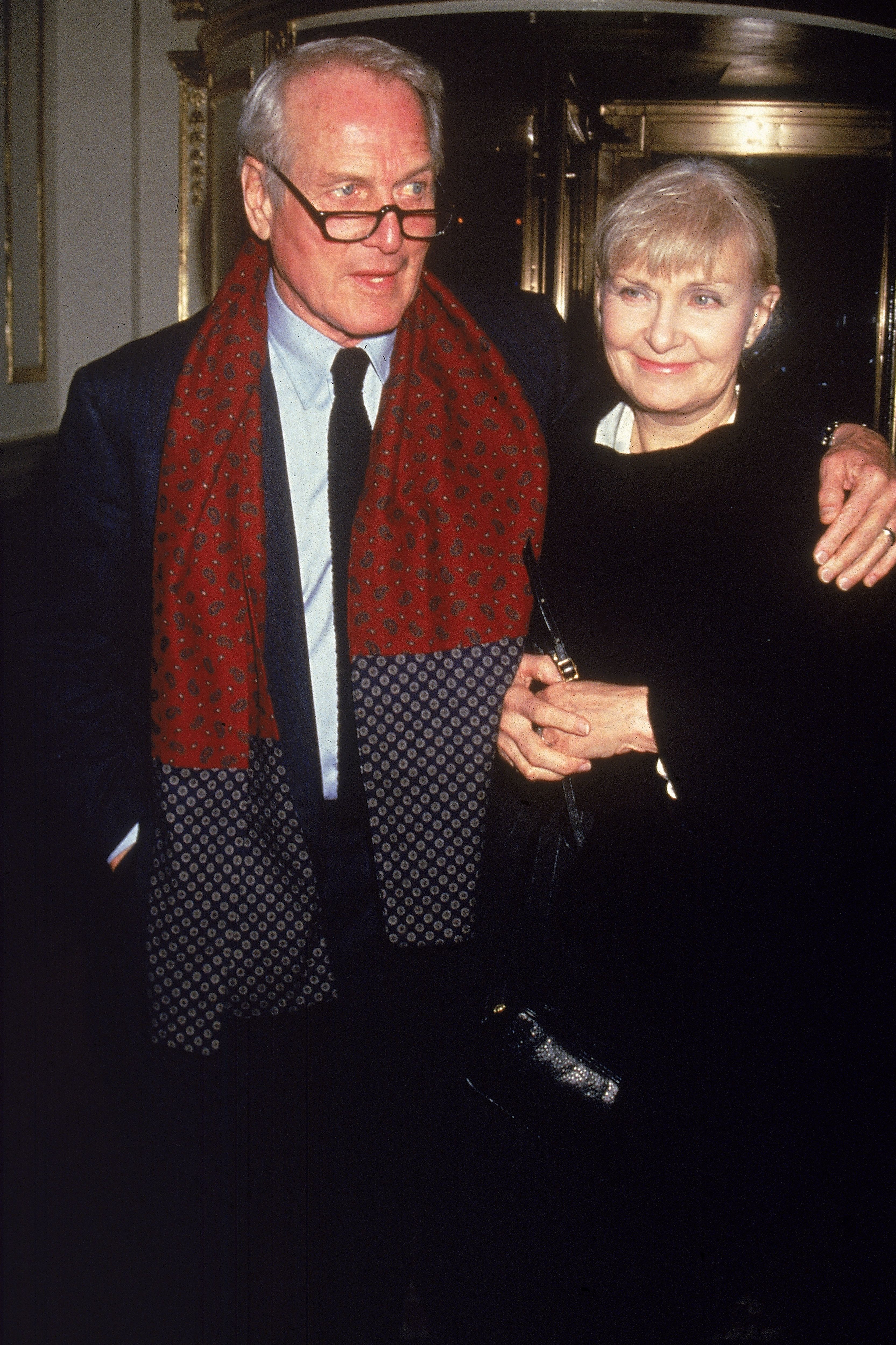 Paul Newman and Joanne Woodward at the premiere of the film "Nobody's Fool," circa1994 | Photo: Getty Images