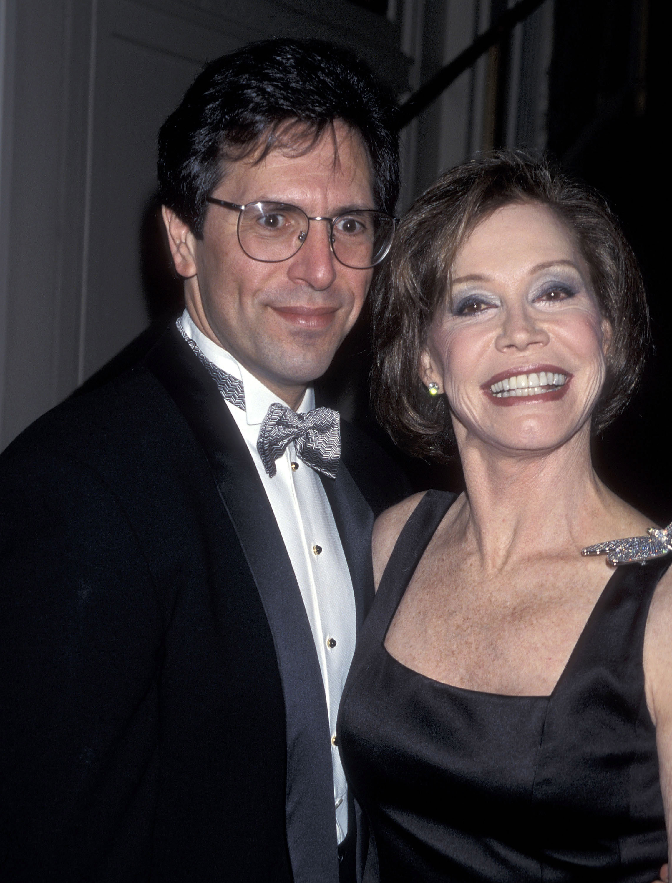 Actress Mary Tyler Moore and her husband Dr. Robert Levine attend the New York Chapter Juvenile Diabetes Research Foundation International Presents the 26th Annual Promise Ball at the Waldorf-Astoria Hotel on November 14, 1998 in New York City | Source: Getty Images