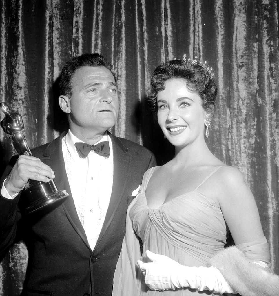 Mike Todd and Elizabeth Taylor at the 29th Academy Awards on March 27, 1957 in Los Angeles | Photo: Getty Images