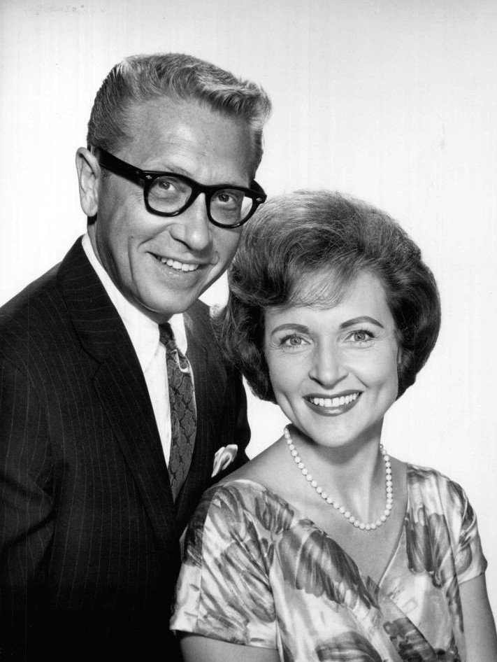 Allen Ludden and Betty White circa 1963. | Source: Wikimedia Commons