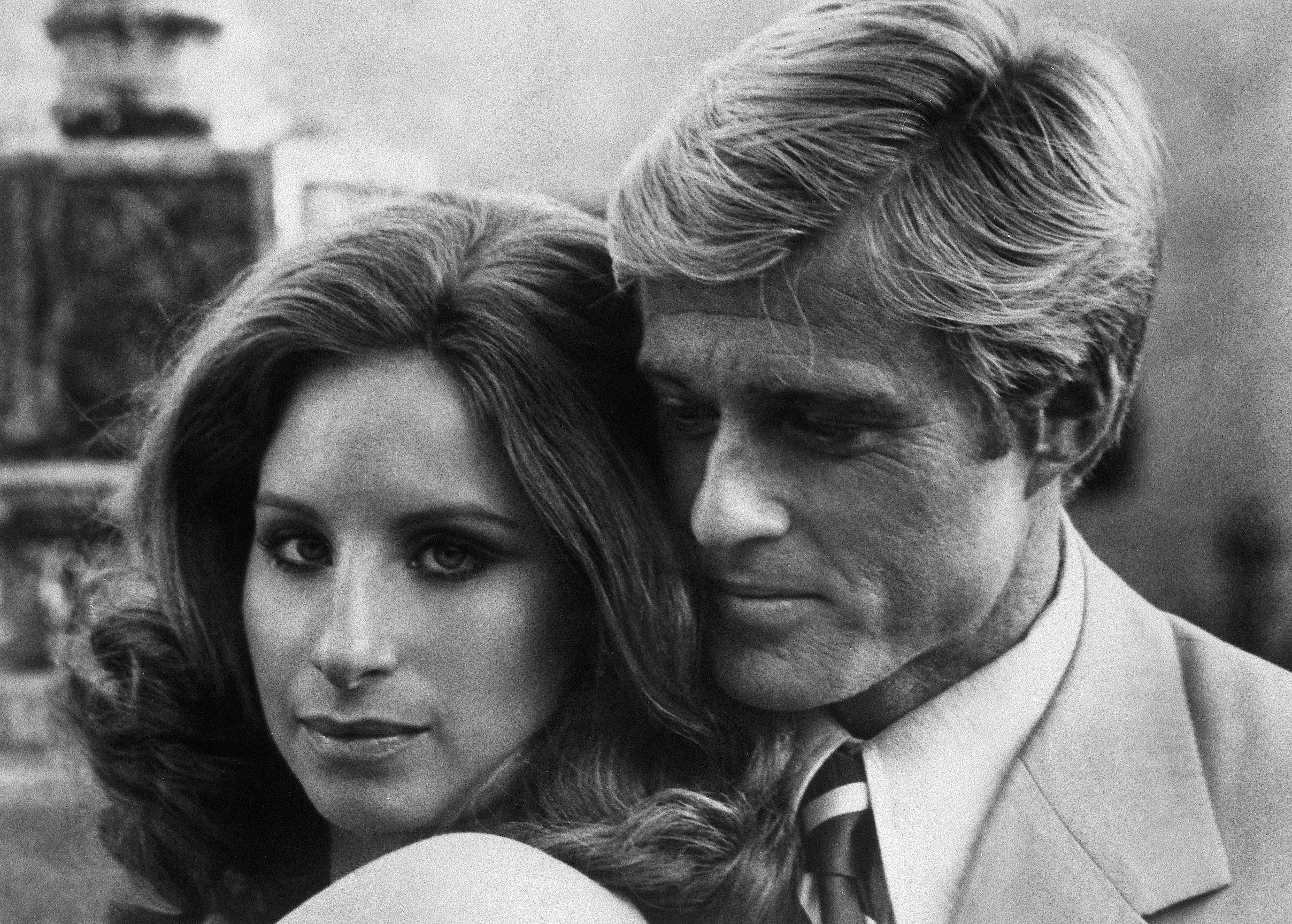 Barbra Streisand and Robert Redford in "The Way We Were" in 1973. | Source: Getty Images