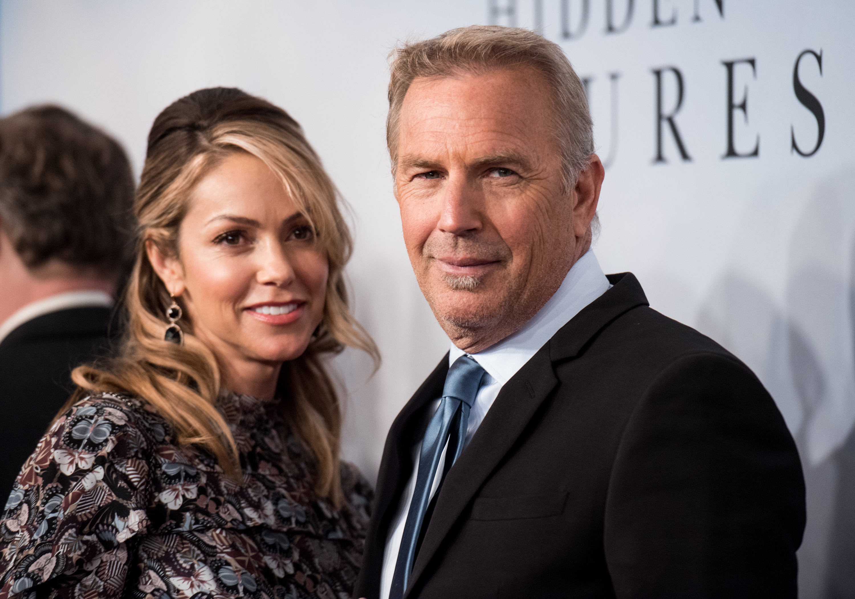 Kevin Costner and Christine Baumgartner in  New York in 2016 | Source: Getty Images