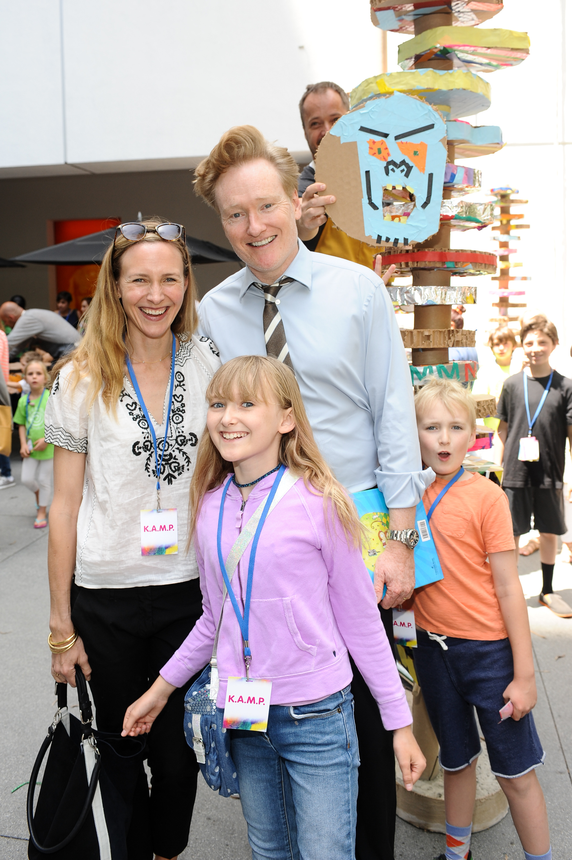 Liza Powel, Conan O'Brien, Neve  O'Brien, and Beckett  O'Brien at the Hammer Museum K.A.M.P. (Kids' Art Museum Project) 2014 on May 18, 2014, in Los Angeles | Source: Getty Images