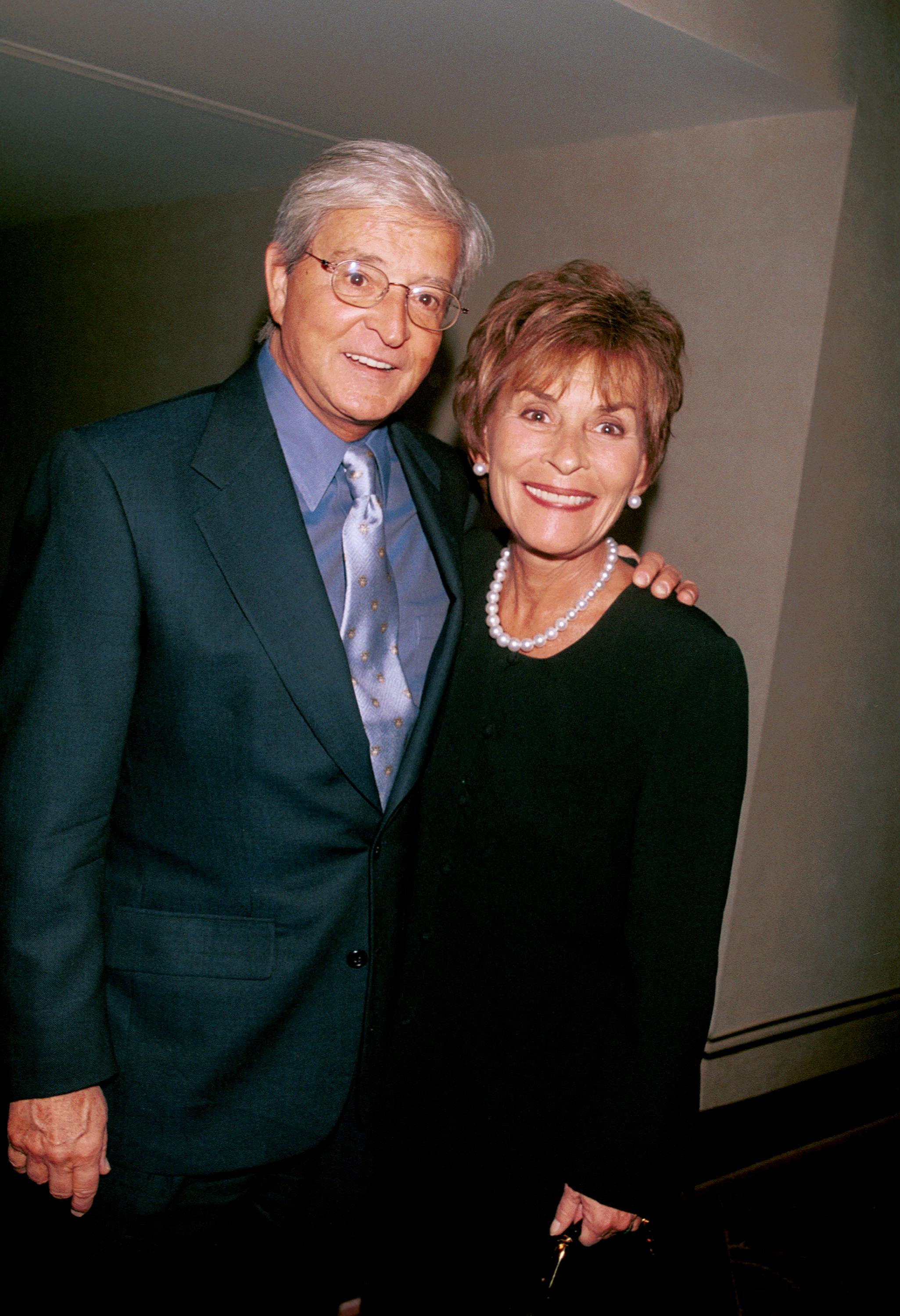 Judges Jerry and Judy Sheindlin at Merv Griffin's Coconut Club for a special performance by Polly Bergen, prior to her opening on Broadway in "Follies," January 13, 2001 in Beverly Hills, CA. | Source: Getty Images