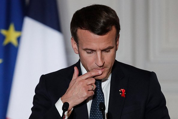 Emmanuel Macron lors d'une conférence de presse après un sommet de l'Union européenne. |Photo : Getty Images