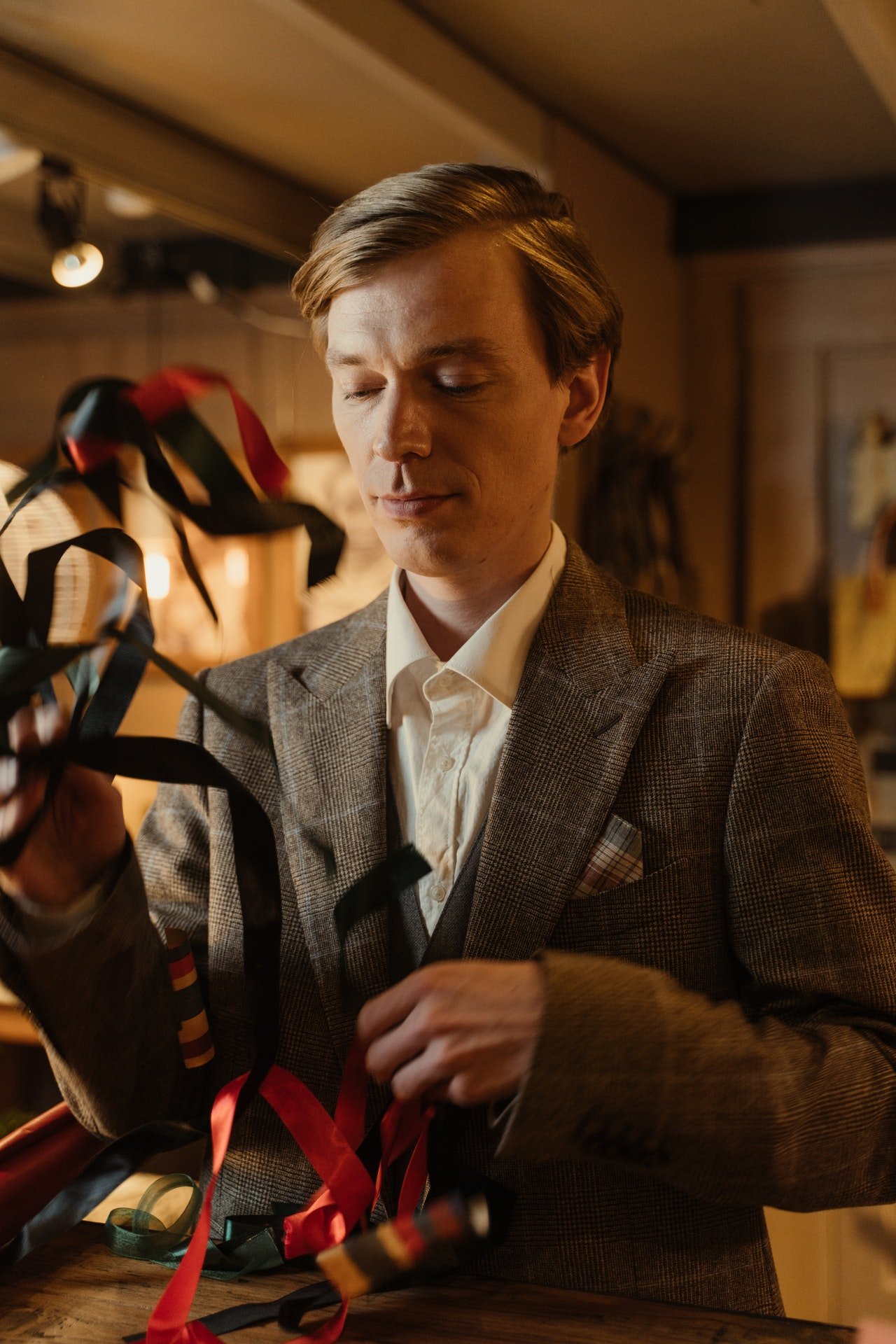 Mr. Matthews sold him the toy for $10. | Source: Pexels