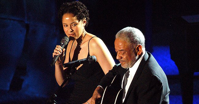 Bill Withers and his daughter Kori Withers performed a duet at the 36th Songwriters Hall of Fame Induction Ceremony on June 09, 2005 in New York | Source: Getty Images (Photo by L. Busacca/WireImage for Songwriter's Hall of Fame)