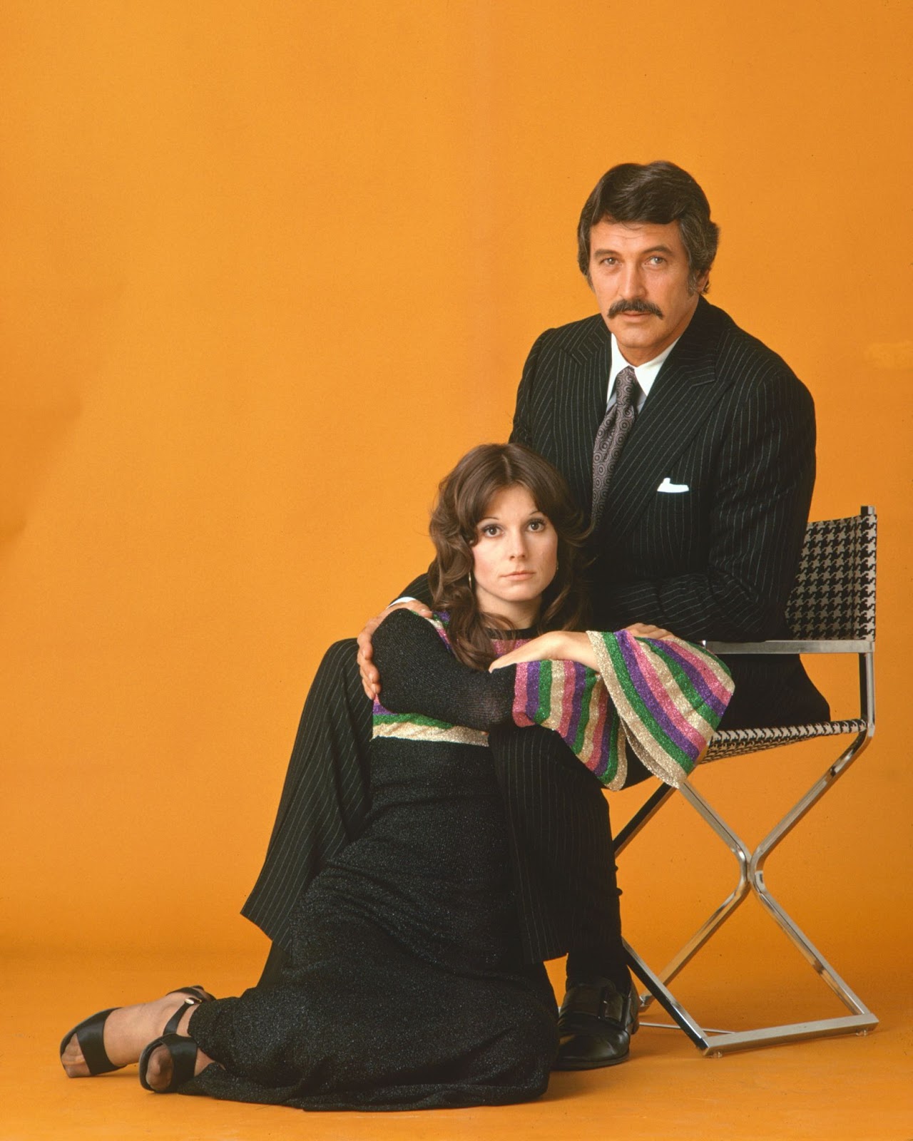 Susan Saint James and Rock Hudson during a promotional photoshoot for "McMillan & Wife" in 1974. | Source: Getty Images