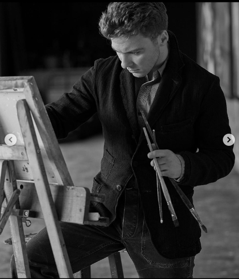 Rocco Ritchie painting on an easel. | Source: Instagram/madonna