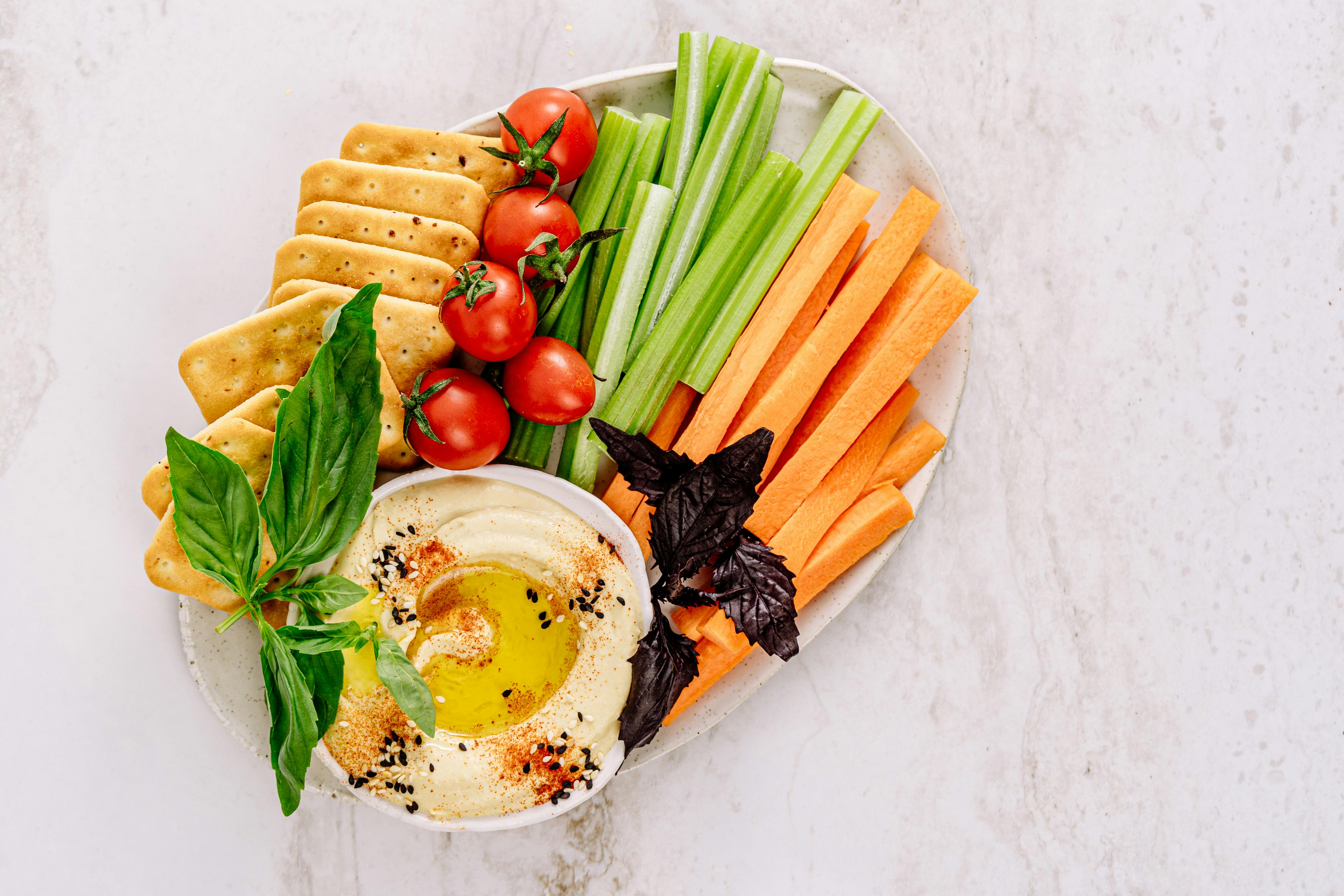 Veggies and hummus | Source: Getty Images