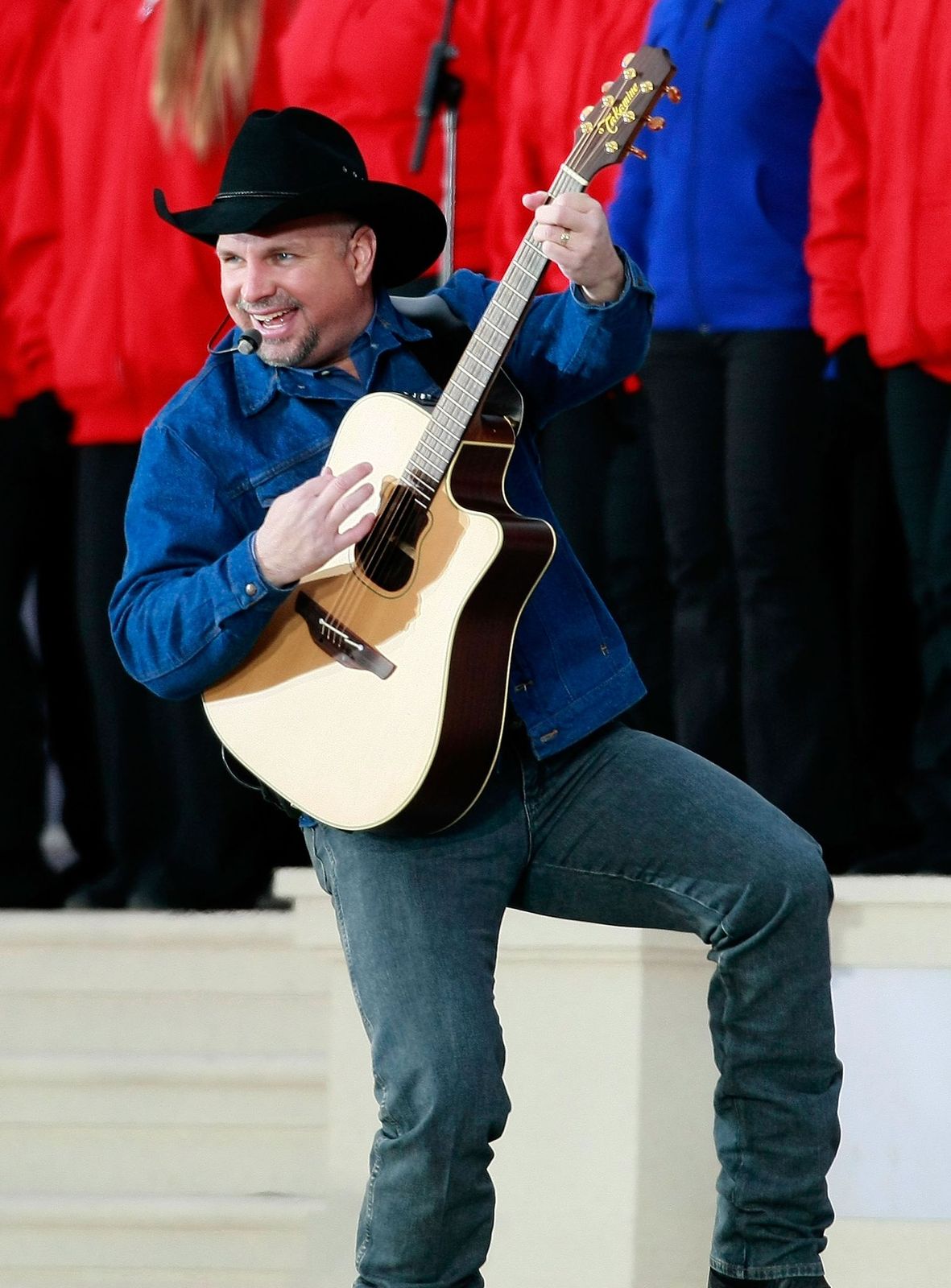Garth Brooks at "We Are One: The Obama Inaugural Celebration At The Lincoln Memorial" on January 18, 2009. | Photo: Getty Images