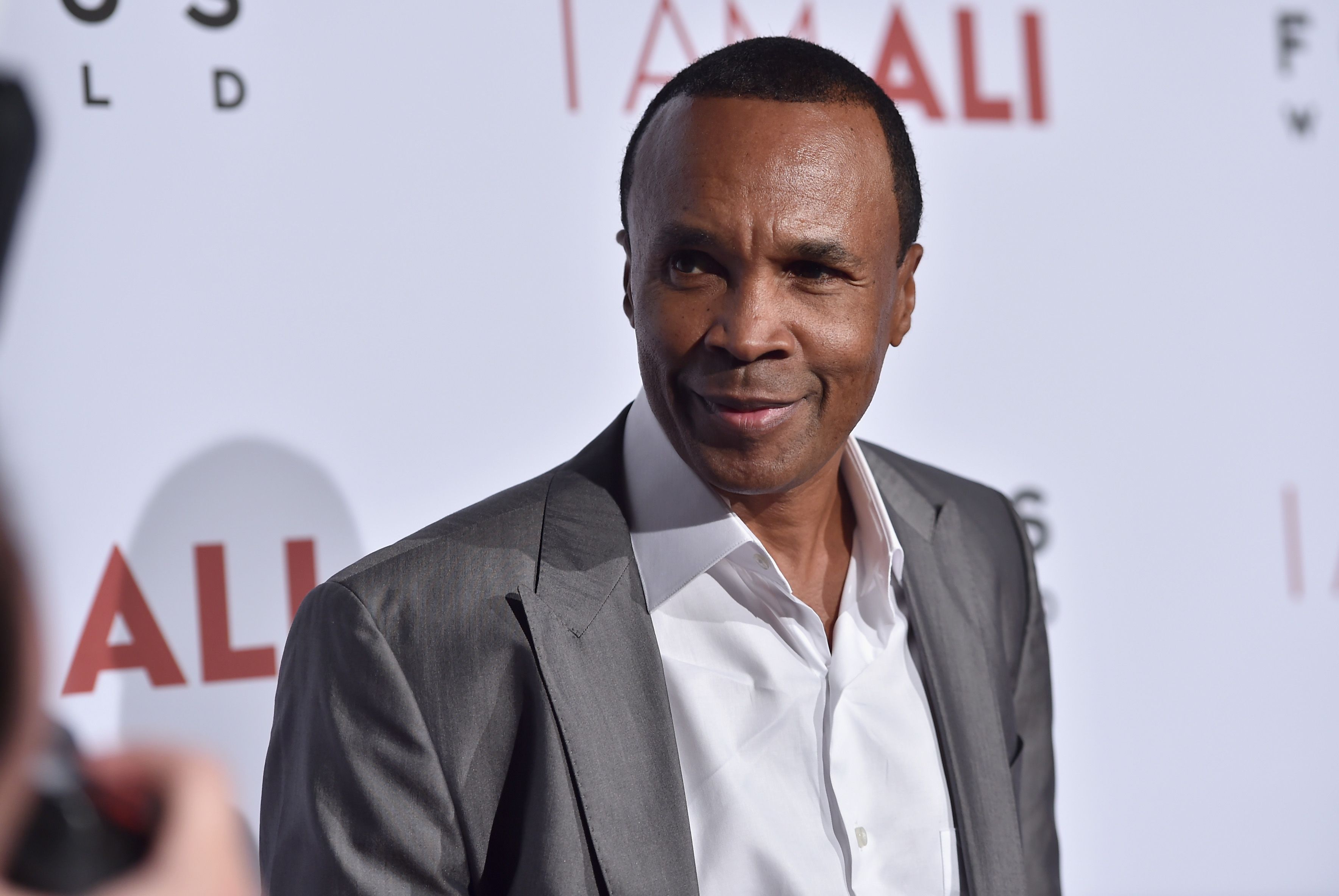 Sugar Ray Leonard attends the Los Angeles premiere of Focus World's "I Am Ali" at ArcLight Cinemas on October 8, 2014. | Photo: Getty Images
