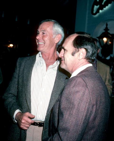 Johnny Carson and Bob Newhart during Pierra Cossette's Party for Super Bowl XVII | Photo: Getty Images
