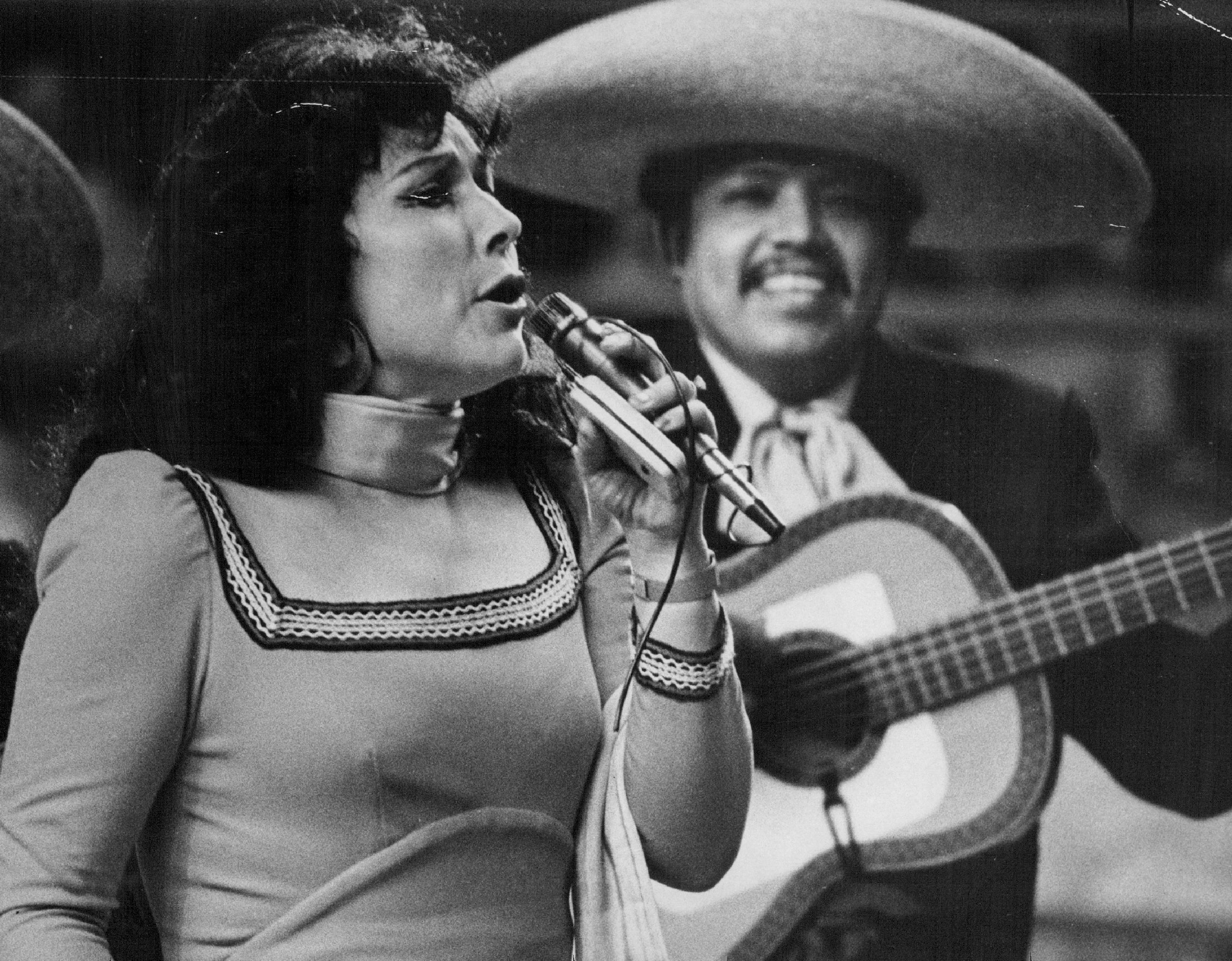 Flor Silvestre en el Festival  y Rodeo Nacional Mexicano de 1975, en Denver, Colorado. | Foto: Getty Images