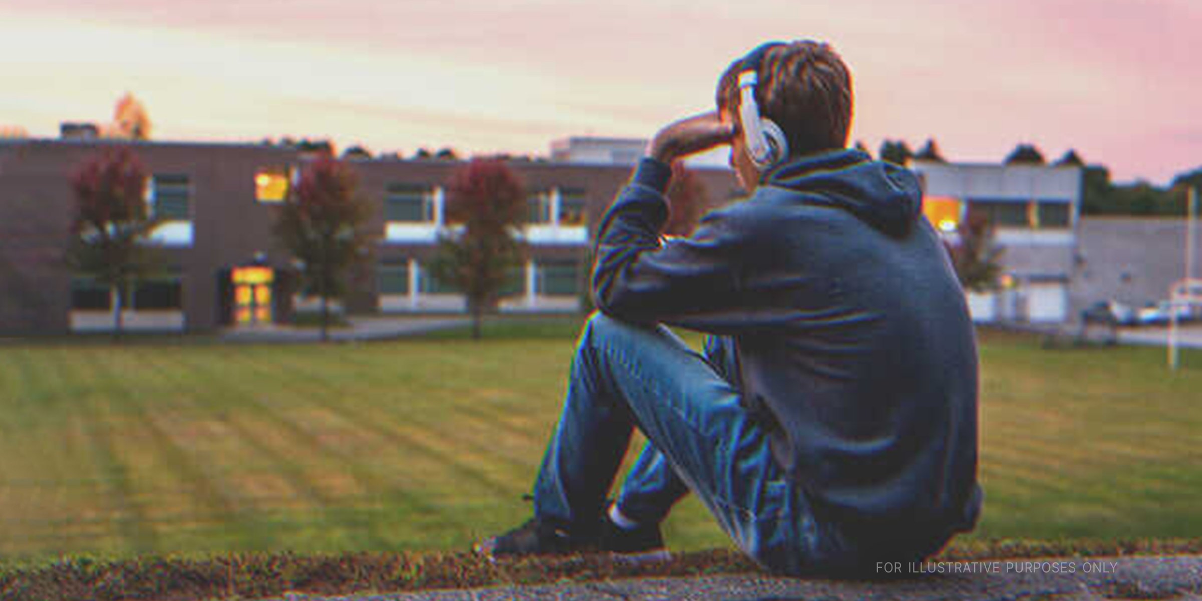 Sad teenage boy sitting alone | Source: Shutterstock 