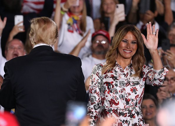  First Lady Melania Trump at a rally at Florida International University in Venezuela. | Photo: Getty Images