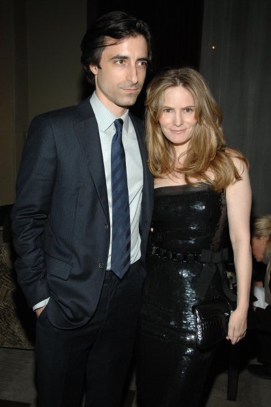 Noah Baumbach and Jennifer Jason Leigh at Soho Grand Hotel on November 8, 2007 in New York City. | Photo: Getty Images