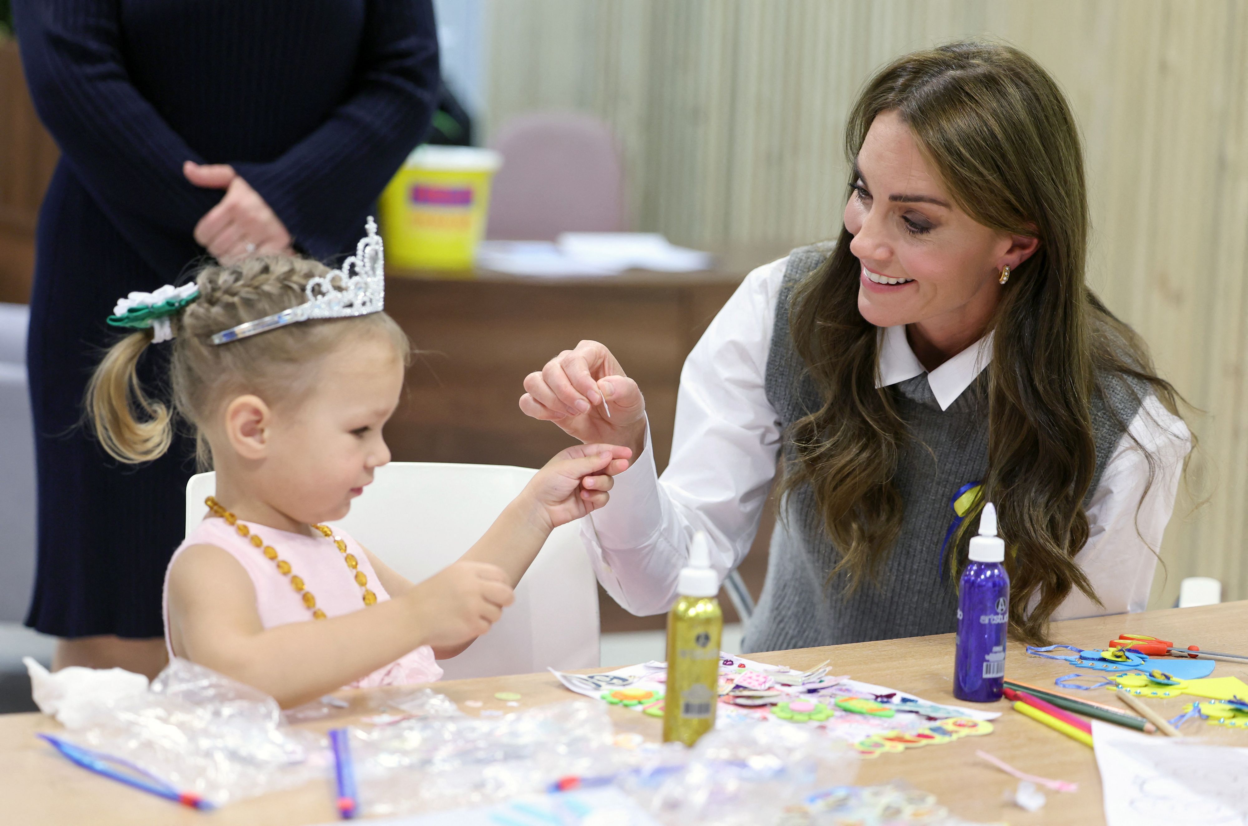 Princess Catherine at an arts and crafts session during a visit to the Vsi Razom Community Hub in Bracknell on October 4, 2023. | Source: Getty Images
