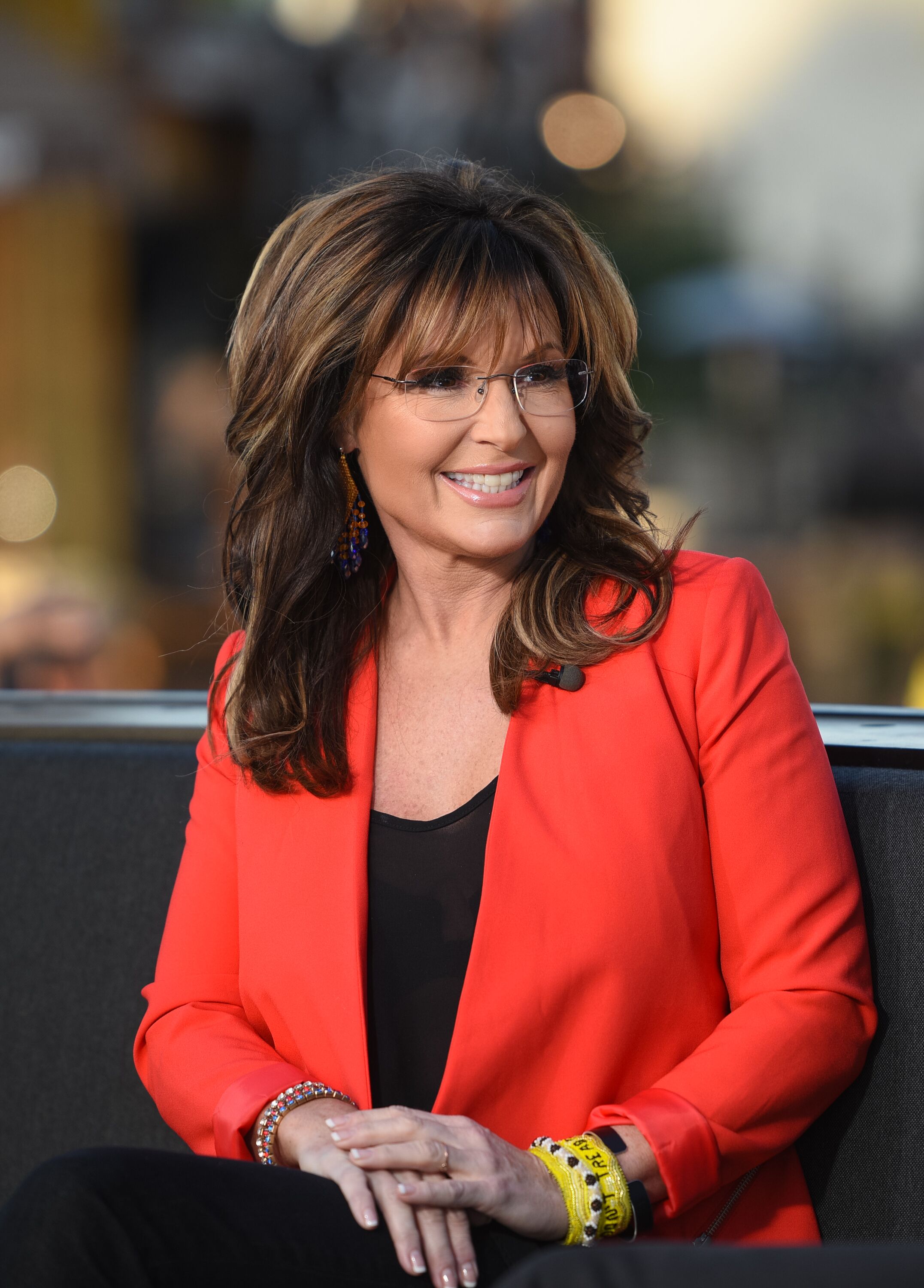  Sarah Palin signs copies of her new book "Good Tidings and Great Joy: Protecting the Heart of Christmas" on November 21, 2013 at Mall of America in Bloomington, Minnesota. | Photo: Getty Images