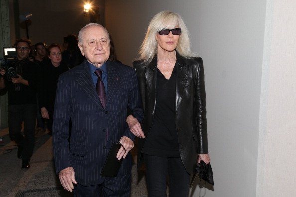 Pierre Berger et Betty Catroux assistent au défilé Saint Laurent Printemps / Été 2013 dans le cadre de la Fashion Week de Paris le 1er octobre 2012 à Paris, France. | Photo : Getty Images Pierre Berger et Betty Catroux assistent au défilé Saint Laurent Printemps / Été 2013 dans le cadre de la Fashion Week de Paris le 1er octobre 2012 à Paris, France. | Photo : Getty Images