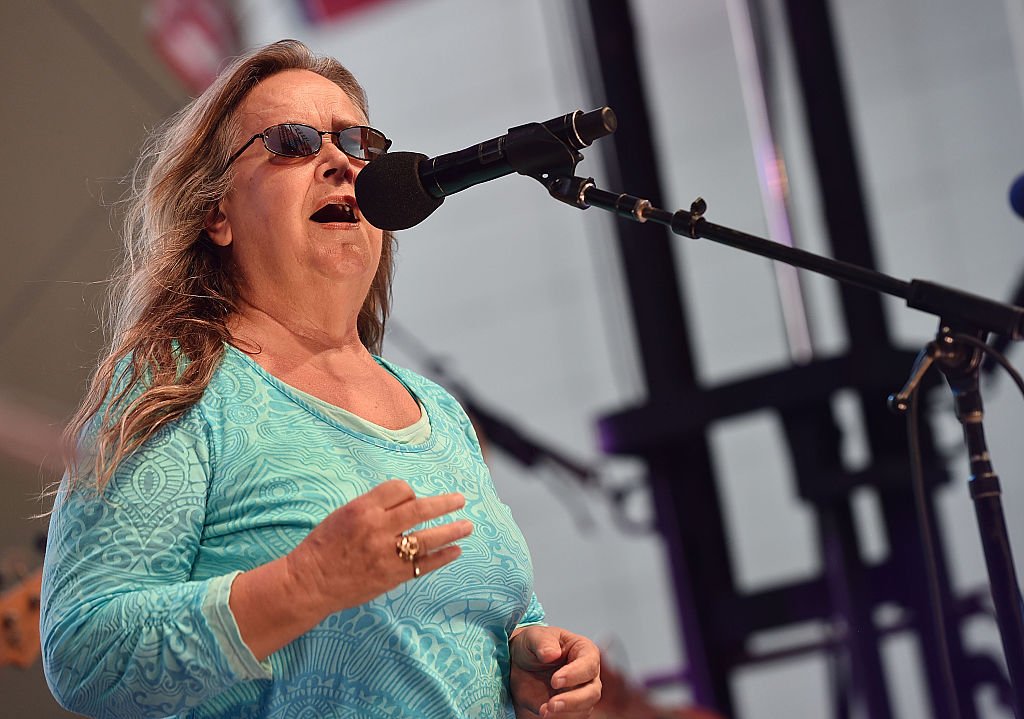 Singer Tracy Nelson performs during the "Dylan, Cash, And The Nashville Cats: A New Music City" album release concert at Country Music Hall of Fame and Museum | Photo: Getty Images