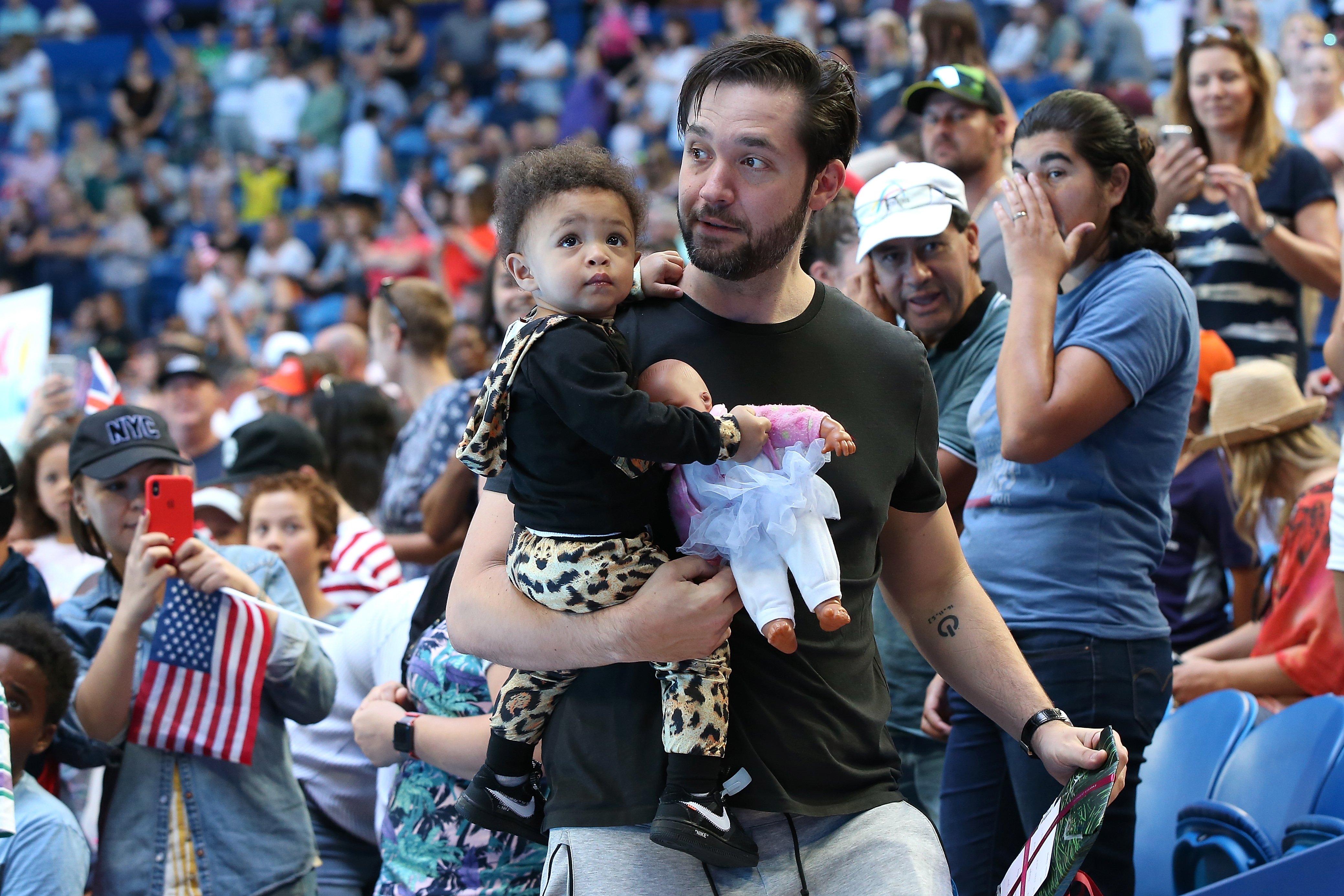 Alexis Ohanian and Alexis Olympia Ohanian Jr. at the women's singles match at the Hopman Cup on January 3, 2019, in Perth, Australia | Source: Getty Images