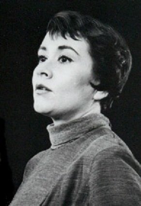 Joan Plowright in 1958. | Source: Wikimedia Commons