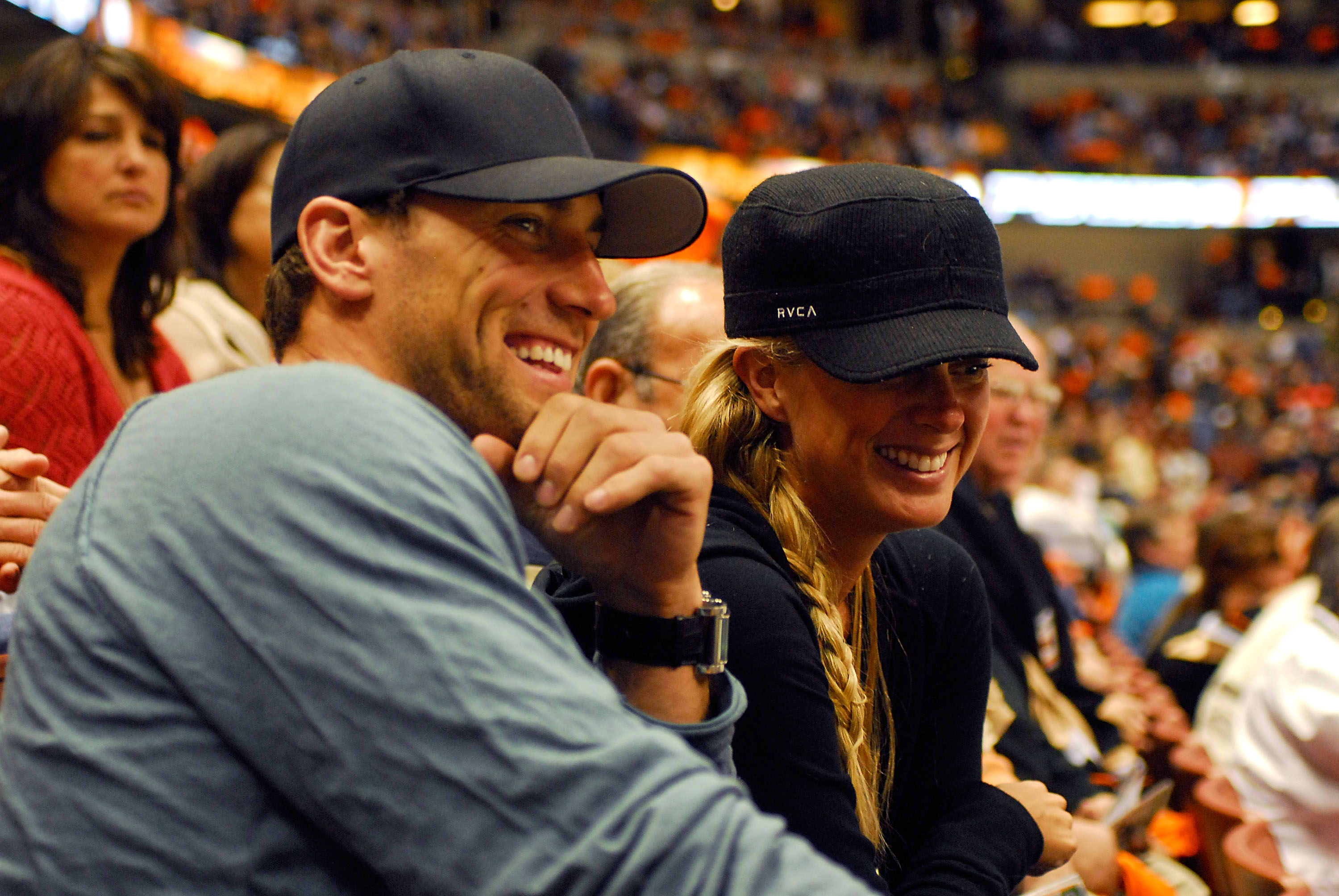 Rachel Hunter and Jarret Stoll attend the final game of the Anaheim Ducks/Minnesota Wild hockey playoff series at the Honda Center on April 19, 2007, in Anaheim, California. | Source: Getty Images