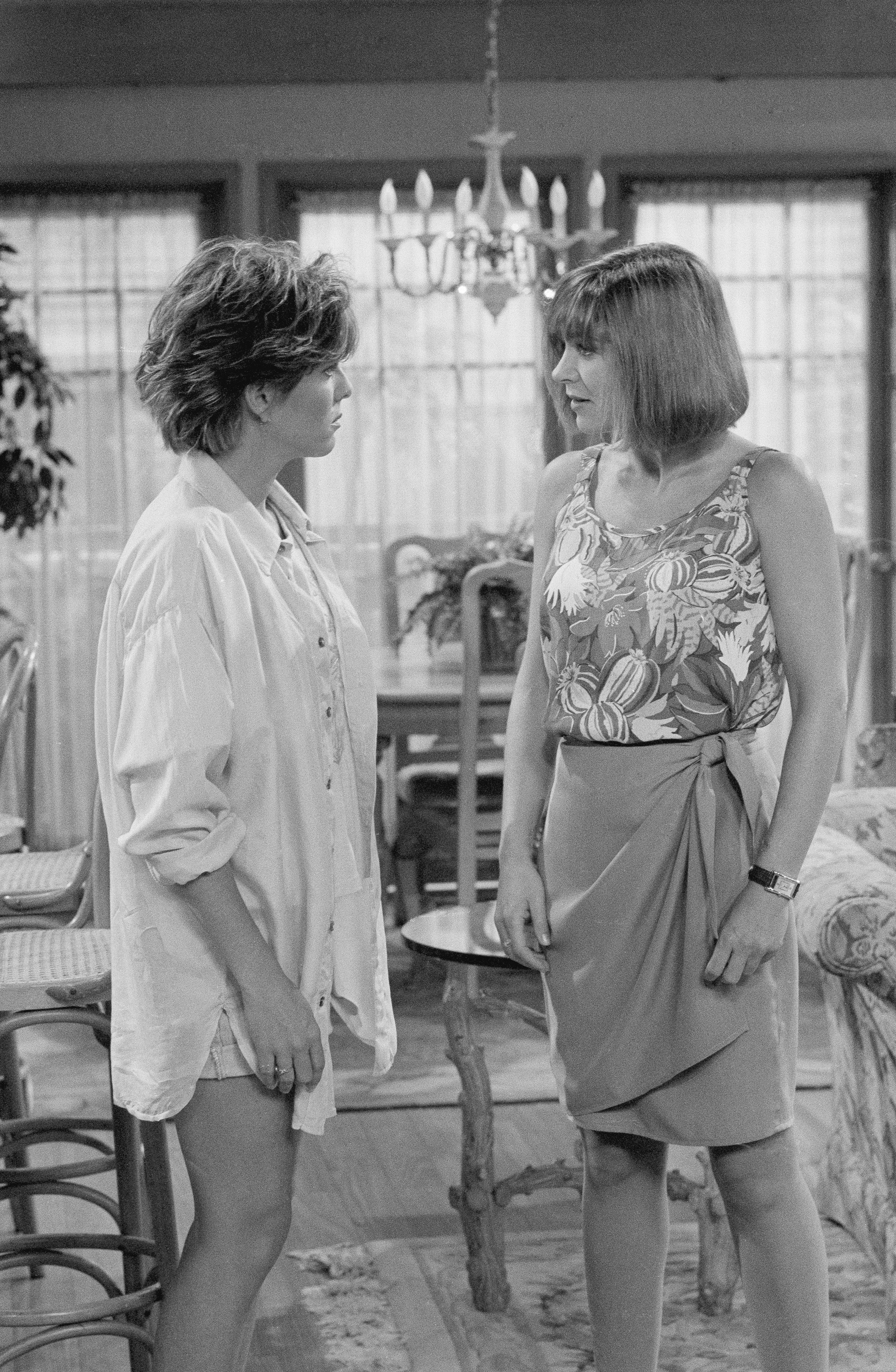 Kristy McNichol and the actress on the set of "Empty Nest," 1990 | Source: Getty Images