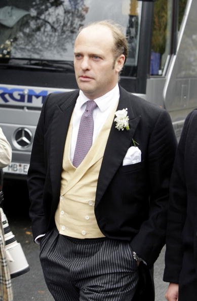 Maximilian von Schierstädt bei seiner Hochzeit mit Schöneberger, 3. Oktober 2009, Rambow | Quelle: Getty Images