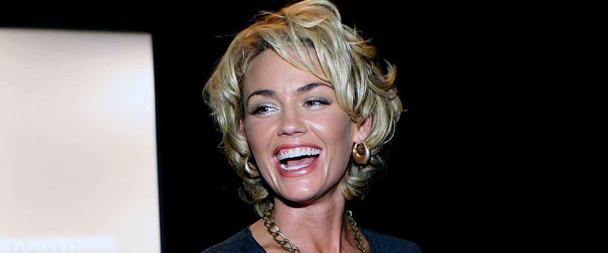 Kelly Carlson Gave up Acting for Navy Husband — A Glimpse into the 'Nip ...