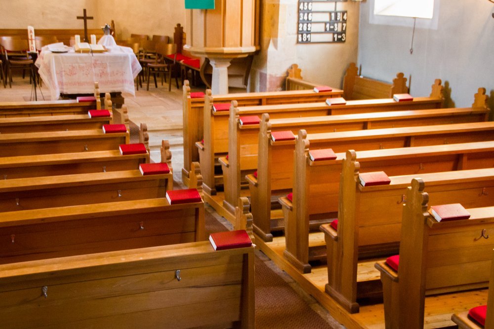 An empty church.| Photo: Shutterstock.