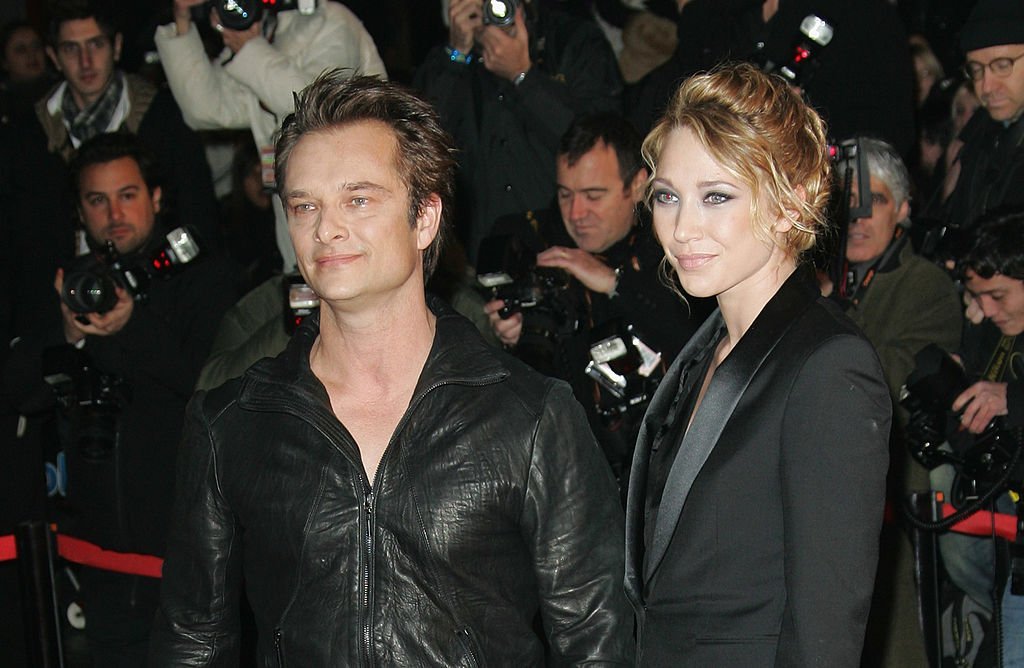 David Hallyday et Laura Smet arrivent aux NRJ Music Awards au Palais des Festivals à Cannes, le 23 janvier 2010. | Source : Getty Images.