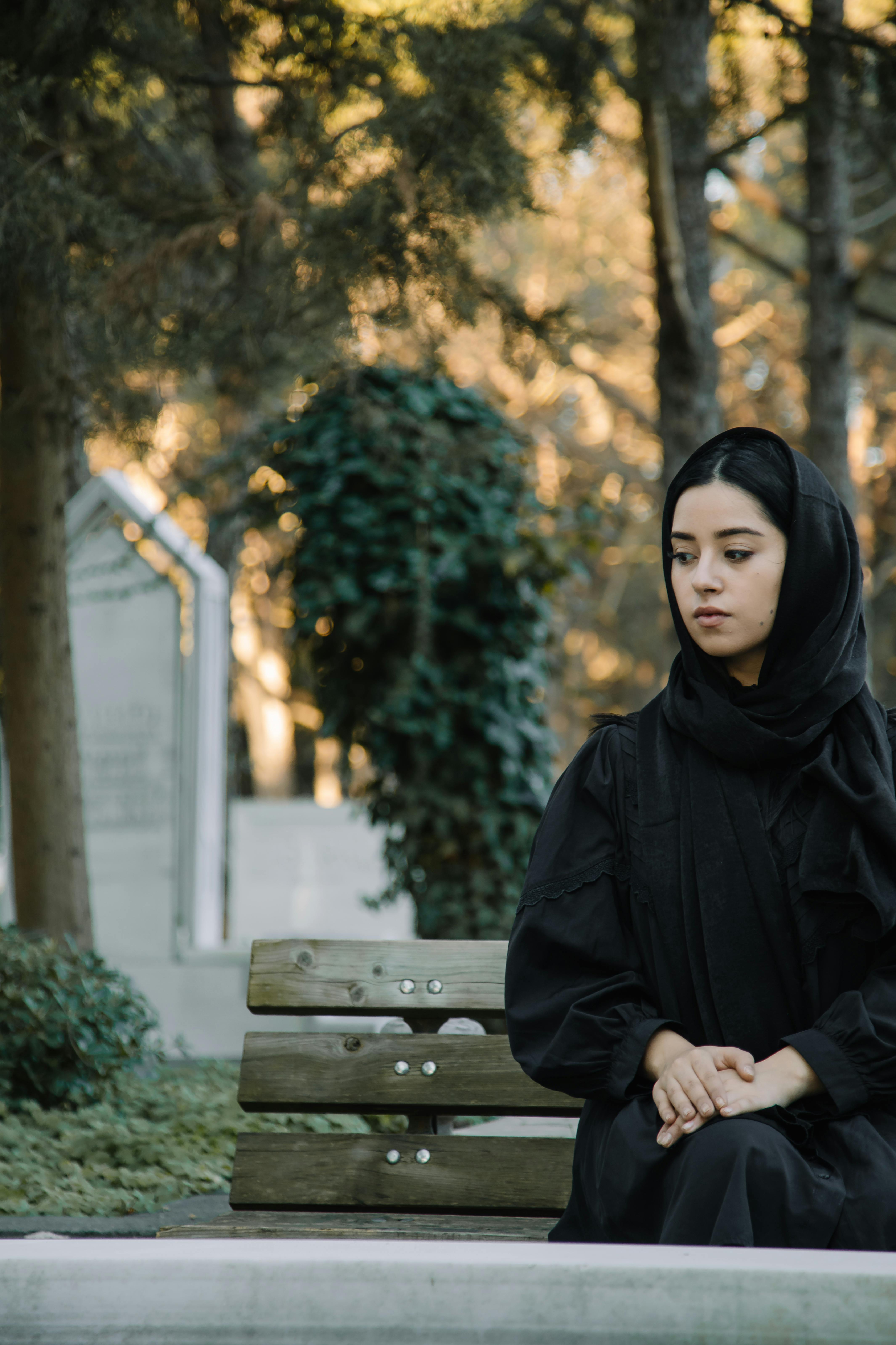 A young woman at a cemetery | Source: Pexels