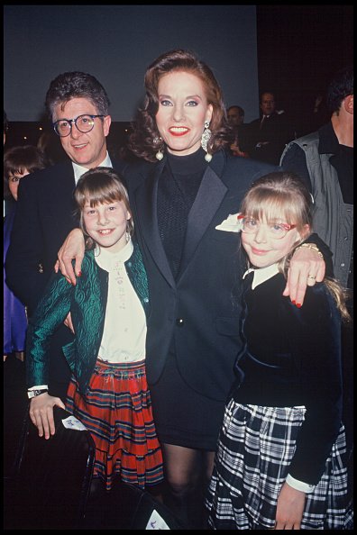 Denise Fabre, son mari Francis Vandenhende et leurs filles Olivia et Elodie en 1991. | Photo : Getty Images