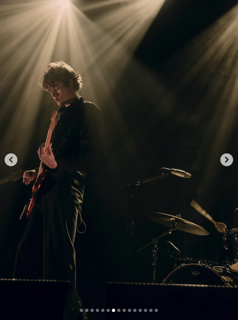 Nineteen-year-old Moses took the stage under bright lights, exuding a professional aura as he played the guitar, a clear nod to his musical lineage. From a post dated September 1, 2025 | Source: Instagram/gwynethpaltrow