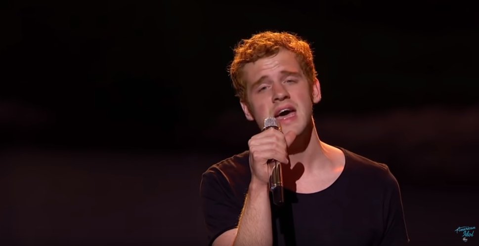 Jeremiah Lloyd Harmon performing on "American Idol" in March 2019 | Photo: YouTube/ American Idol