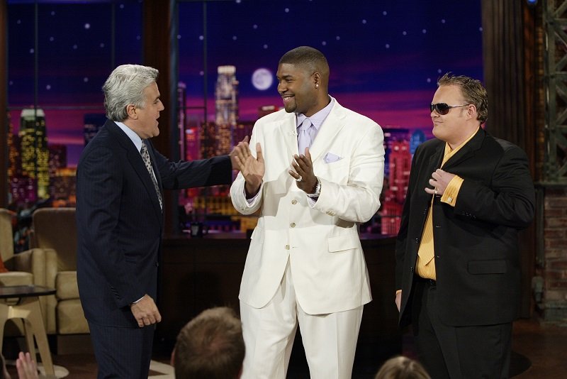 Jay Leno, Tariq Nasheed, and Matt Mitchell during an episode of "The Tonight Show with Jay Leno" on August 3, 2005 | Photo: Getty Images